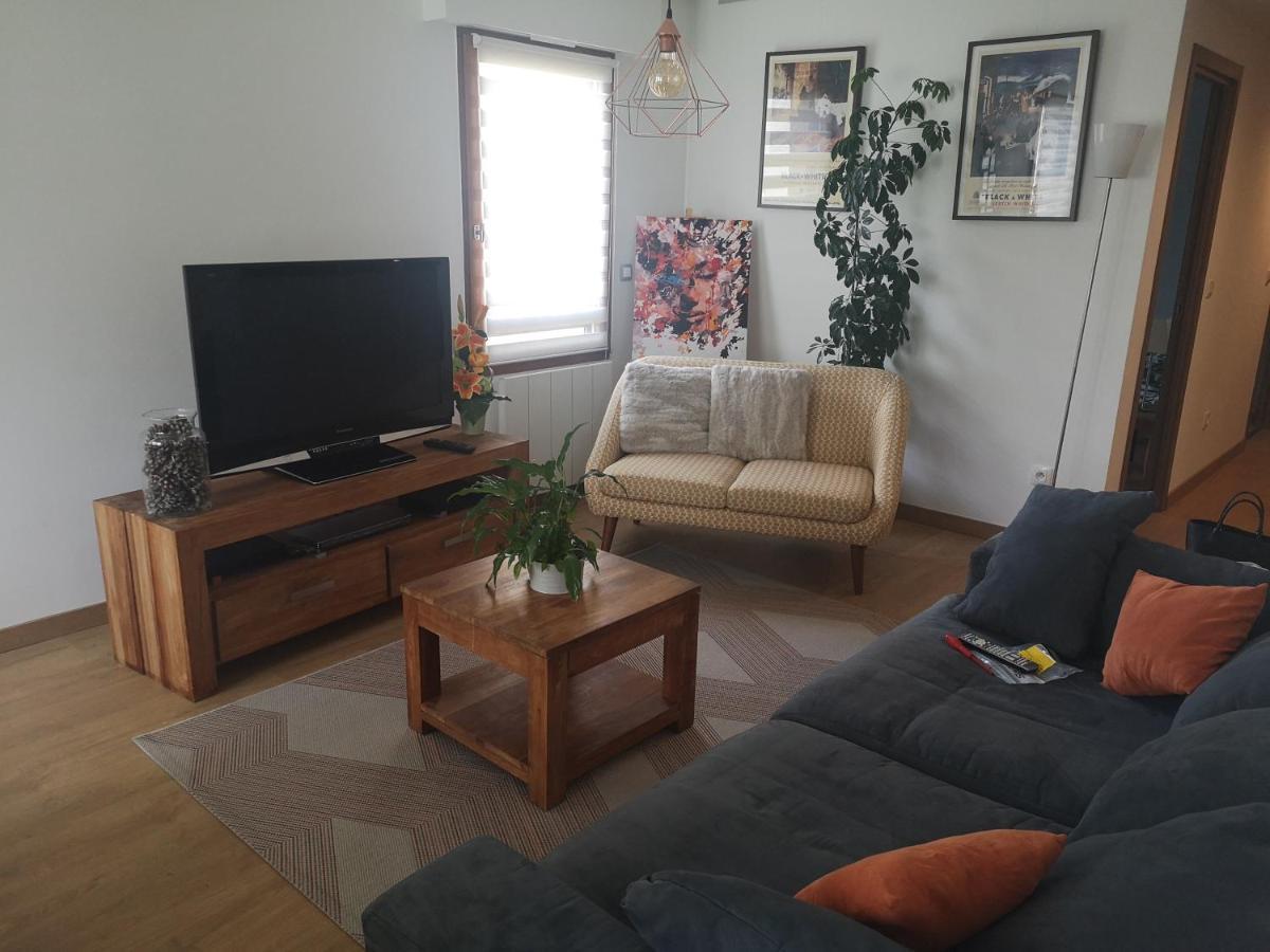 Appartement Meuble Tout Confort Scionzier Exteriör bild
